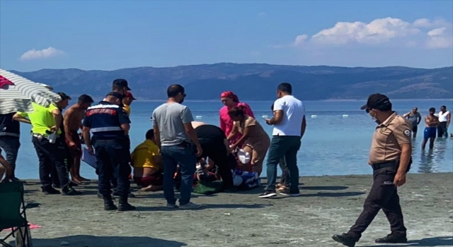 Salda Gölü’ne serinlemek için giren genç boğuldu