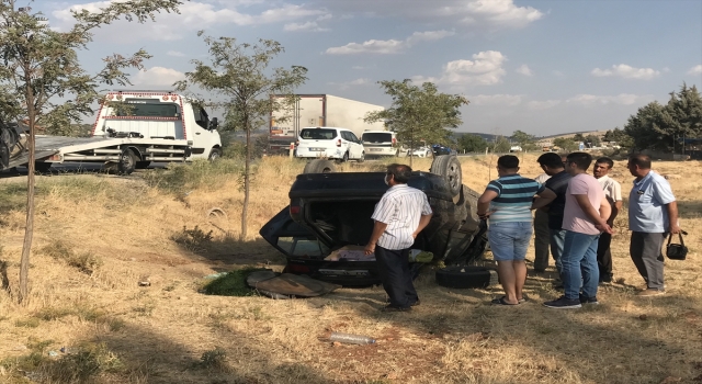 Gaziantep’te 3 aracın karıştığı trafik kazasında 7 kişi yaralandı