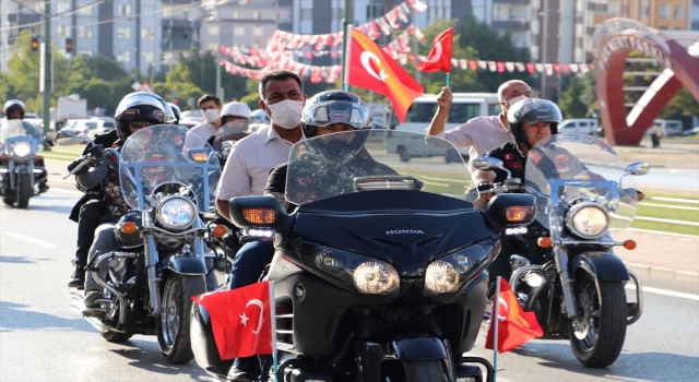 Gaziantep’teki motosiklet tutkunları, Gaziler Günü dolayısıyla kenti turladı