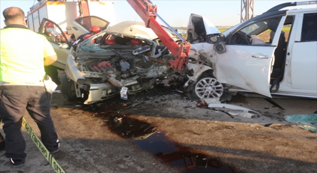 Adana’da kamyonetle otomobilin çarpışması sonucu 1 kişi öldü
