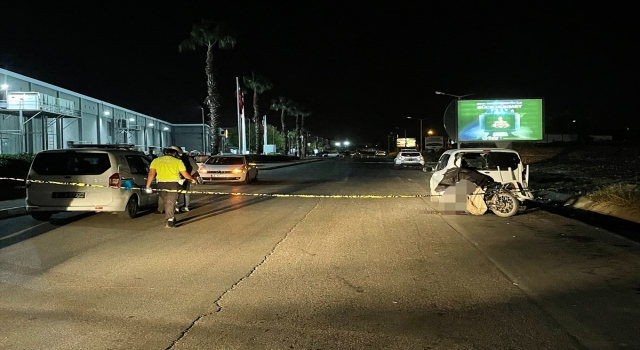 Adana’da park halindeki araca çarpan motosikletin sürücüsü yaşamını yitirdi