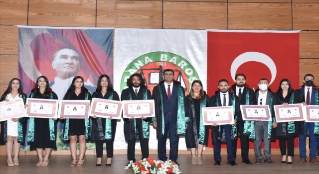 Adana’da stajını tamamlayan 14 avukat mesleğe başladı