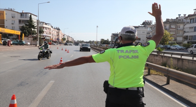 Antalya’da drone ile yapılan trafik denetiminde 23 sürücüye ceza uygulandı