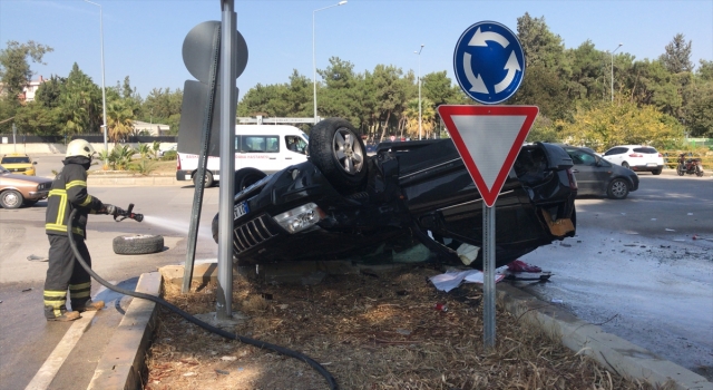 Adana’da otomobille çarpışıp alev alan cipin sürücüsü yaralandı