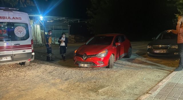 Adana’da taziyeden dönen otomobile açılan ateşte bir kişi öldü, bir kişi yaralandı