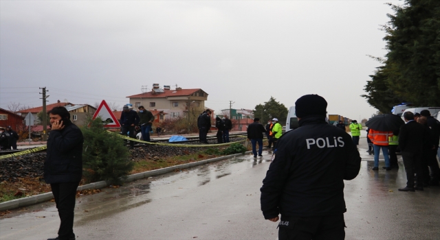 Burdur’da trenin çarptığı kadın öldü