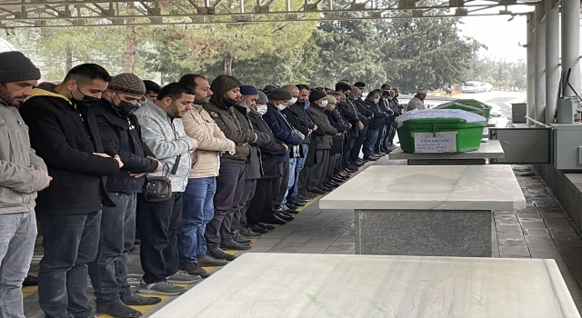 Gaziantep’te av tüfeğiyle oynayan çocuğun kazara vurduğu kardeşi defnedildi