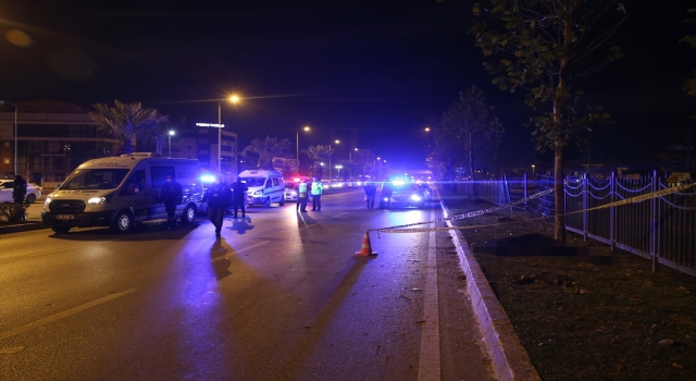 Antalya’da devrilen motosikletin sürücüsü öldü