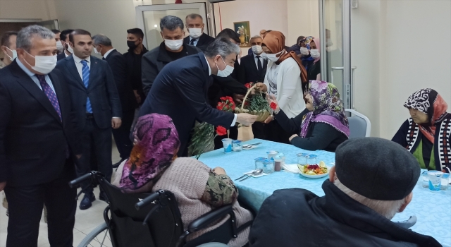 Osmaniye Valisi Yılmaz’dan huzurevi ziyareti