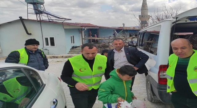 Yayladağılılar Derneğinden ihtiyaç sahiplerine gıda yardımı