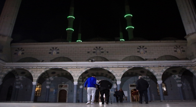 Adana, Mersin, Hatay ve Osmaniye’de ilk teravih namazı kılındı