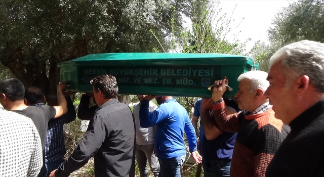 Mersin’de yangında hayatını kaybeden çocuğun cenazesi defnedildi