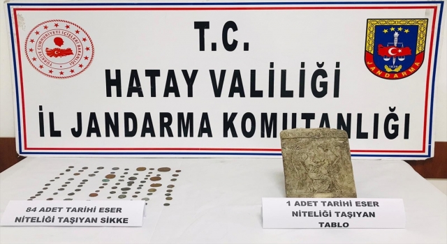 Hatay’da otomobilinde 84 sikke ve taş tablo bulunan zanlıya gözaltı