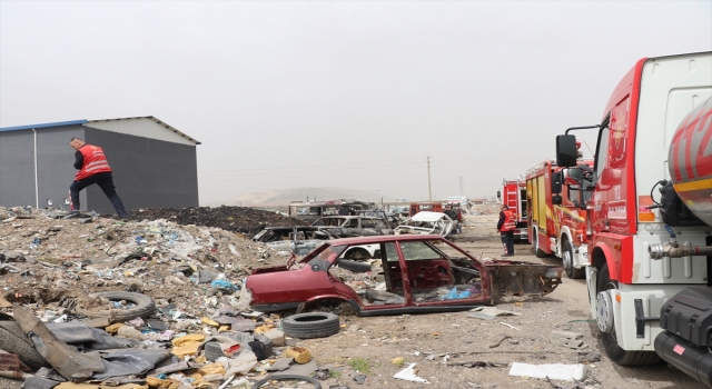 Isparta’da hurdalıkta çıkan yangın söndürüldü