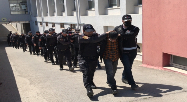 Adana’daki suç örgütü operasyonunda yakalanan 19 zanlı tutuklandı