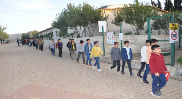 Hatay’da Suriyeli yetim çocuklar iftarda buluştu