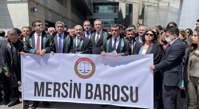 Mersin’de baro başkanları ve avukatlar basın açıklaması yaptı