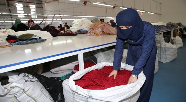 İHH, Suriye’deki 100 bin çocuğa bayramlık ulaştırmayı hedefliyor