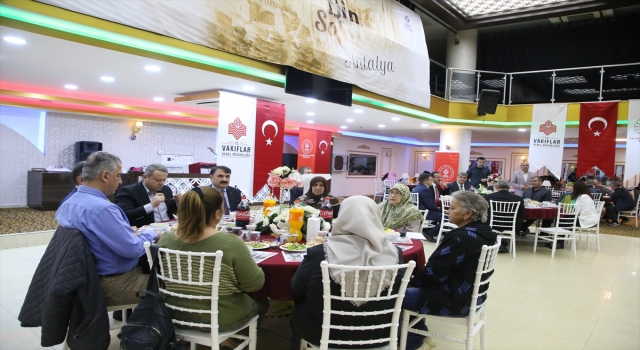 Antalya’da ”Bir Lokma Bin Sofra” iftar programı düzenlendi