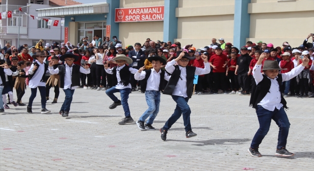 Burdur’un ilçelerinde 23 Nisan Ulusal Egemenlik ve Çocuk Bayramı kutlandı