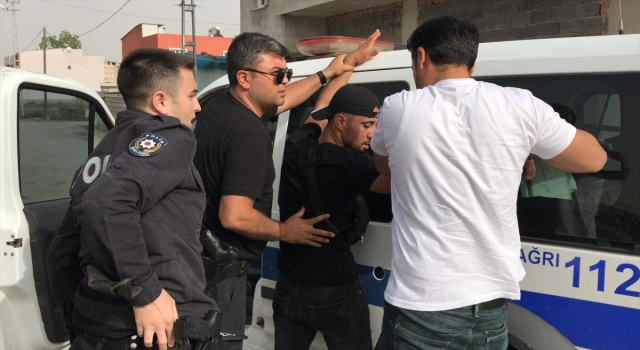 Adana’da şoförü tehdit edip taksiyi gasbeden zanlı polis takibiyle yakalandı