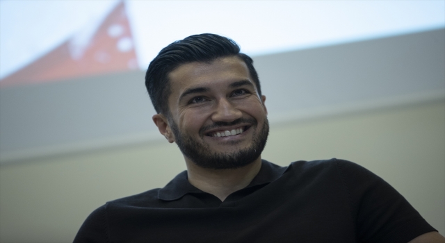 Antalyaspor Başkanı Çetin, futbol sorumlusu Şahin öğrencilerle buluştu