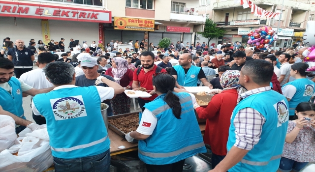 Osmaniye’de geleneksel sokak iftarı