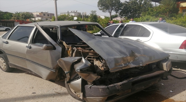 Adana’da trafik kazasında 3 kişi yaralandı