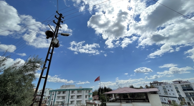 Türkoğlu ilçesindeki fabrikalarda çalışacak işçiler belediye hoparlöründen aranıyor