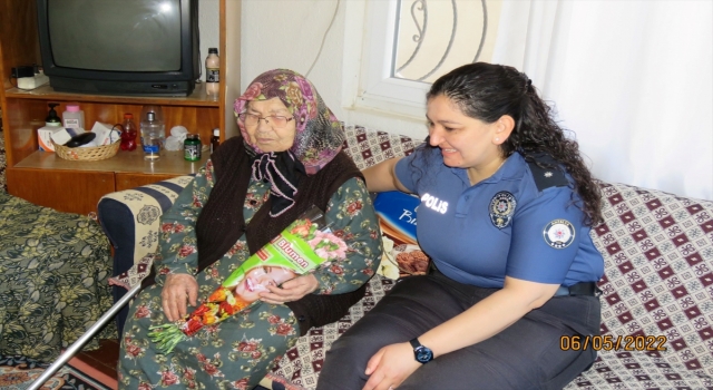 Serik İlçe Emniyet Müdürlüğü ekipleri annelere ziyarette bulundu