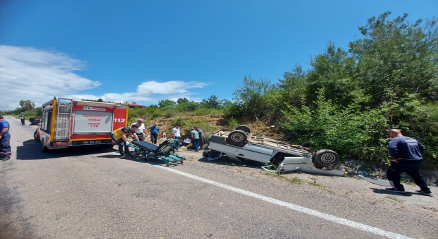 Osmaniye’de otomobilin devrilmesi sonucu 3 kişi yaralandı