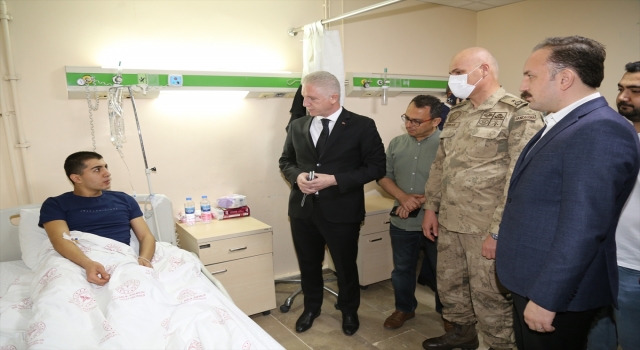Gaziantep Valisi Gül, terör örgütü PKK/YPG’nin karakola saldırısında yaralanan askeri ziyaret etti