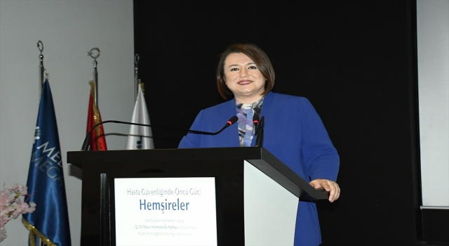 Hemşireler, salgında kaybettikleri meslektaşlarını Dünya Hemşireler Günü’nde andı