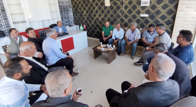 Araban Belediye Başkanı Hasan Doğru sarımsak üreticileriyle buluştu