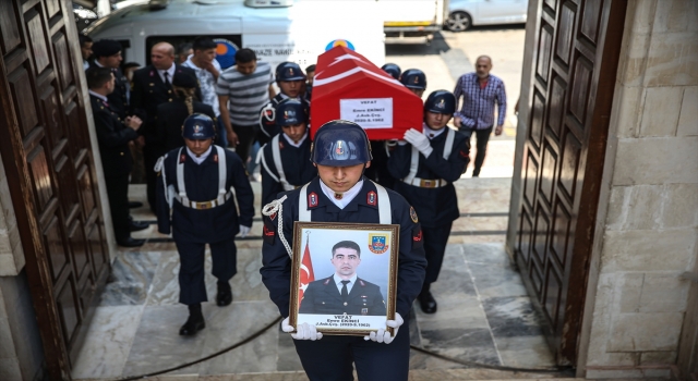 Bursa’da kazada yaşamını yitiren astsubayın cenazesi, Mersin’de defnedildi