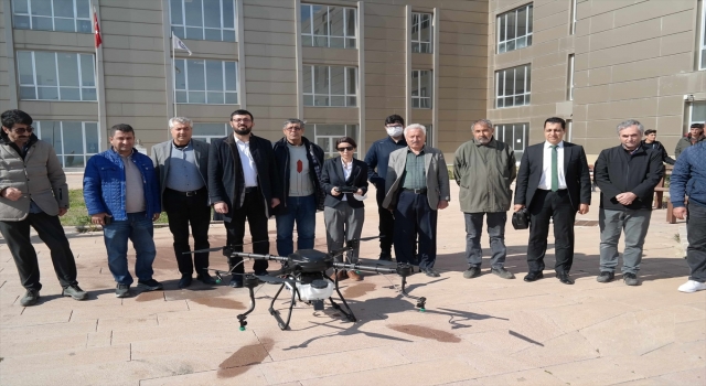 Adana’da, çiftçilere tarımsal üretimde teknoloji kullanımı anlatıldı
