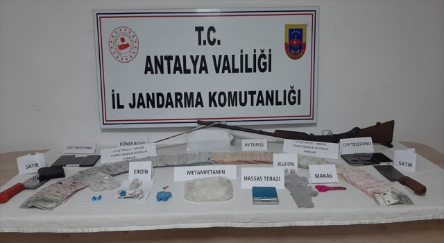 Antalya’da uyuşturucu operasyonunda 8 şüpheli yakalandı