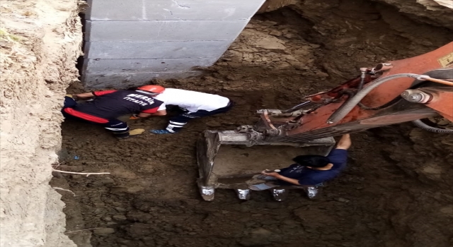Mersin’de altyapı çalışmasında göçük altında kalan kişi hayatını kaybetti