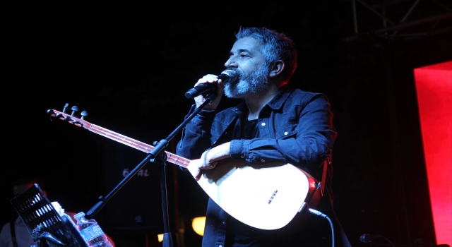 Sanatçı Ali Kınık Hatay’da konser verdi
