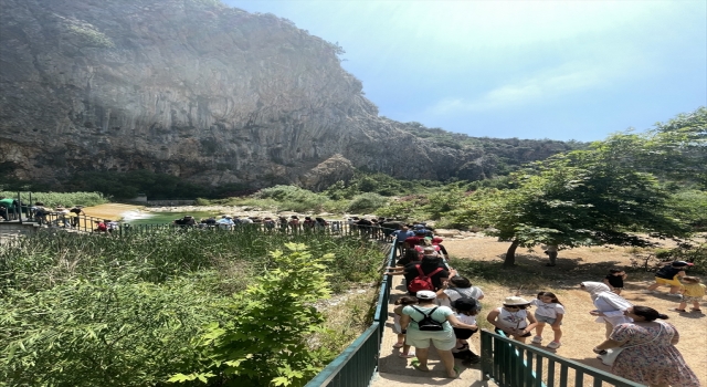 Antalya’da kanyon gezisi ve pikniğe katılan gazeteciler lunaparkta eğlendi