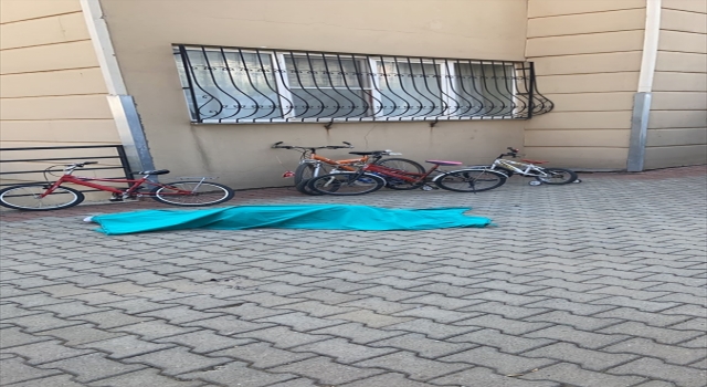 Kahramanmaraş’ta çatıdan düşen kişi hayatını kaybetti
