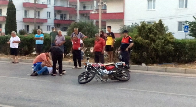 Mersin’de otomobile çarpmamak için manevra yapan motosiklettin sürücüsü yaralandı