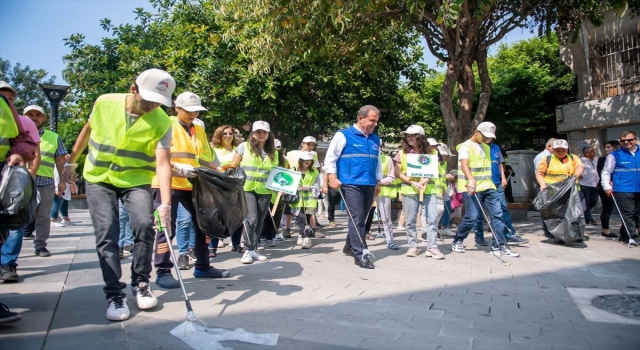Mersin’de özel gereksinimli çocuklar çevre temizliği yaptı