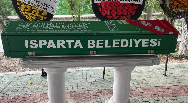Isparta’da eşi tarafından öldürülen hamile kadının cenazesi toprağa verildi