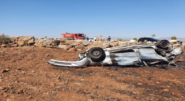 Hatay’da devrildikten sonra alev alan otomobildeki 4 kişi öldü, 2 kişi yaralandı