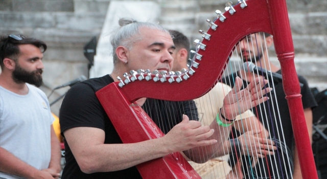 Victor Espinola, Aspendos Antik Tiyatrosu’nda sahne aldı