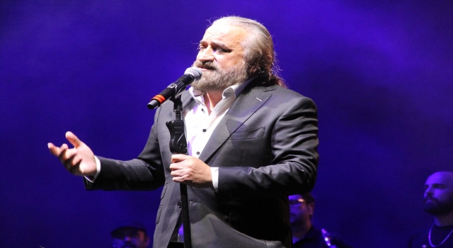 Volkan Konak Hatay’da konser verdi