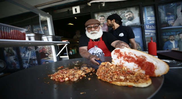 Lezzet tutkunlarının gözdesi Adana’nın ”ütü tostu”