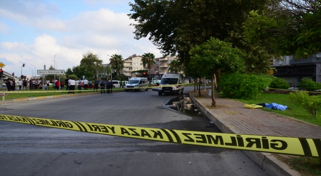 Antalya’da yolcu otobüsünden inen kişi silahlı saldırı sonucu öldü