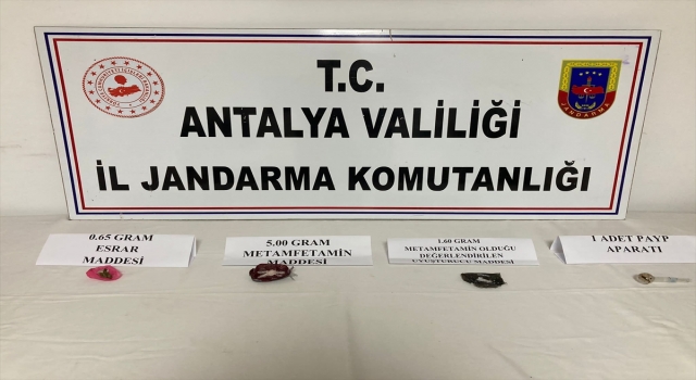Antalya’da aranan şüpheli, uyuşturucu operasyonunda yakalandı